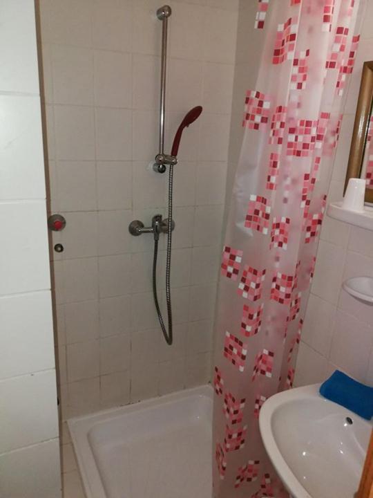 Peregrino Panzio Bed & Breakfast Budaors Bagian luar foto