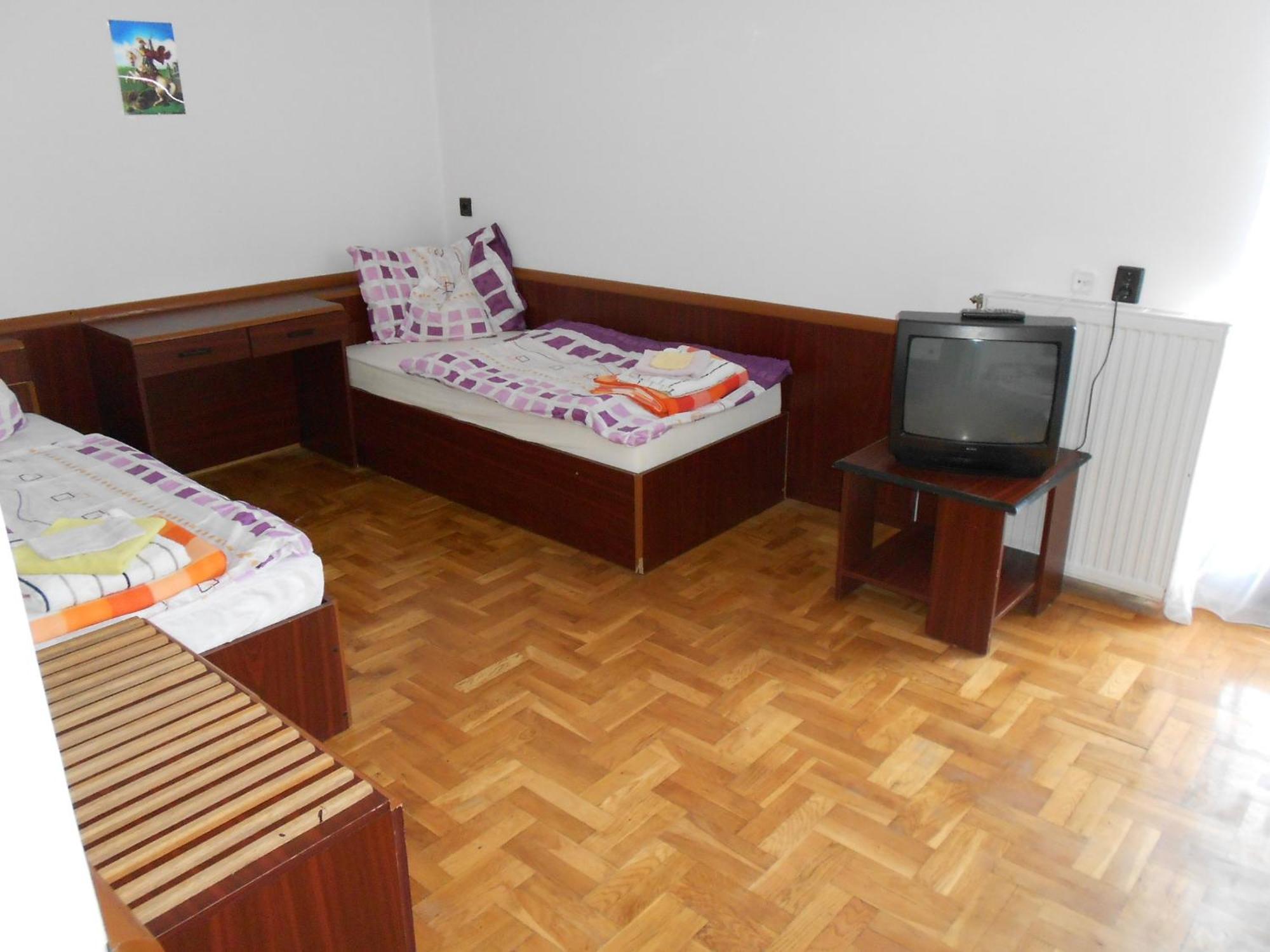 Peregrino Panzio Bed & Breakfast Budaors Ruang foto