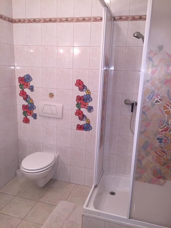 Peregrino Panzio Bed & Breakfast Budaors Bagian luar foto