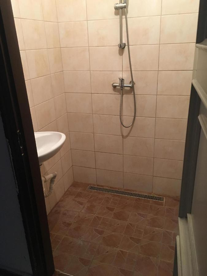 Peregrino Panzio Bed & Breakfast Budaors Bagian luar foto